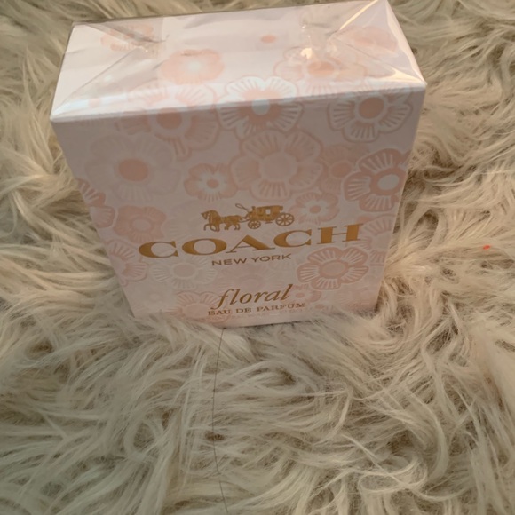 Brand new Coach Floral - Picture 3 of 3